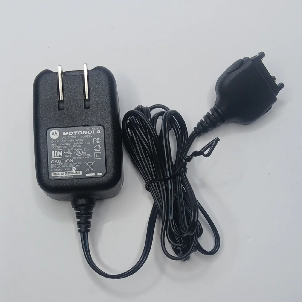 Motorola‎ AC Power Supply Wall Charger DCH4-050US-0302 Black NNTN6257A OEM